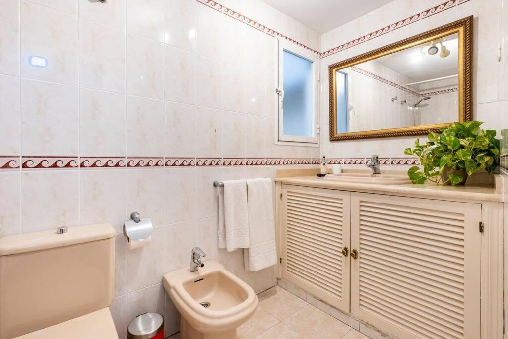 Centro Ferrandiz Parking Gratis Apartment Malaga Exterior photo